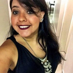 Meet your Posher, Camila